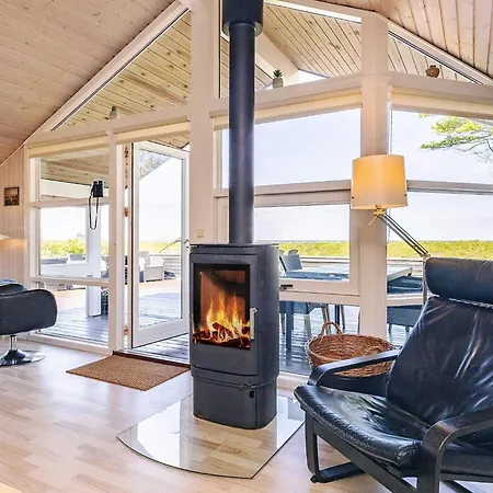 4 Star In Ferienhaus *